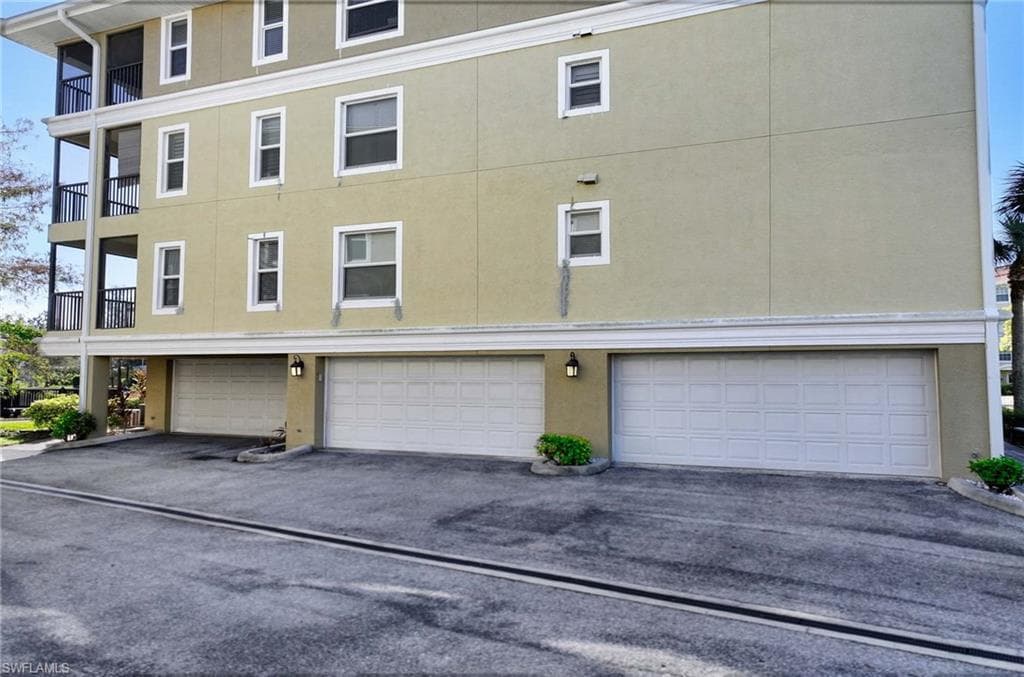 10041 Lake Cove Dr 202, Fort Myers, FL 33908-31