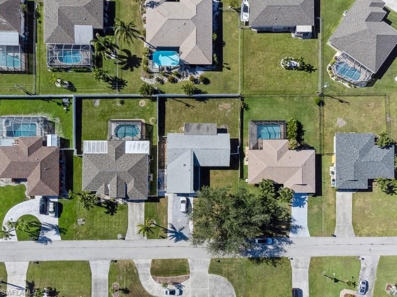 3612 6th Pl, Cape Coral, FL 33914-38