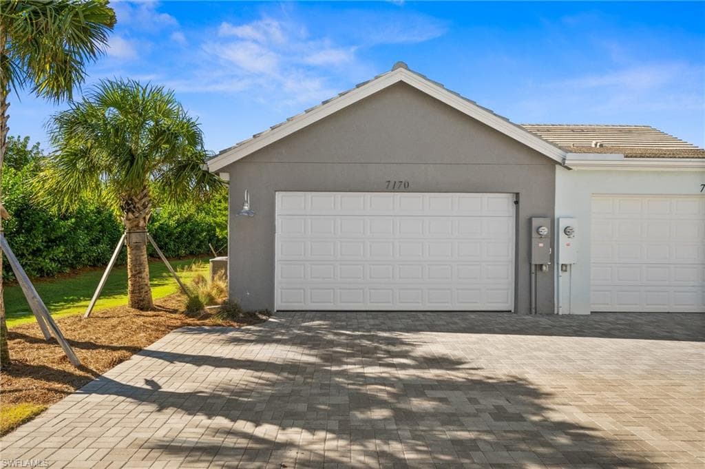 7170 Saona Ct, Naples, FL 34113-33