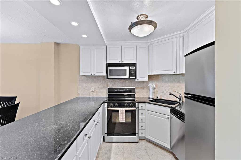 1 Bluebill Ave 409, Naples, FL 34108-10