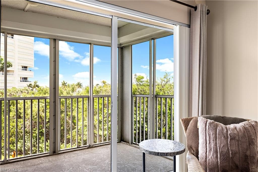 1 Bluebill Ave 409, Naples, FL 34108-16
