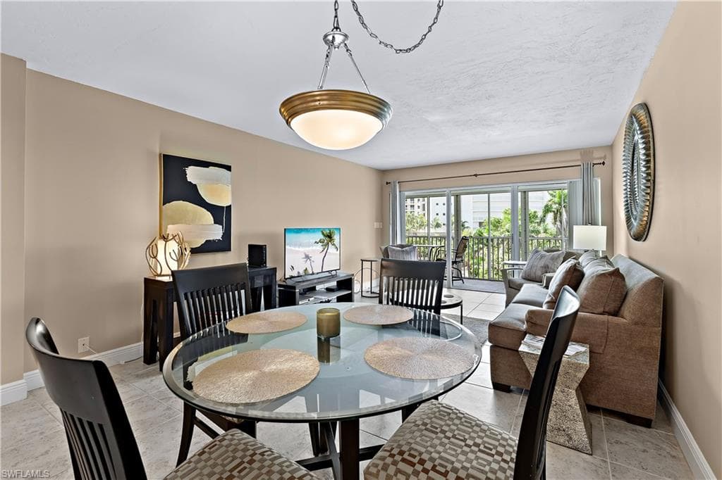 1 Bluebill Ave 409, Naples, FL 34108-3