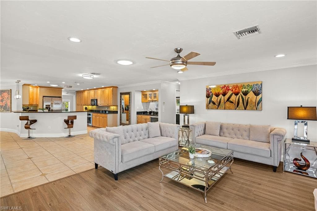 503 Neapolitan Way, Naples, FL 34103-10