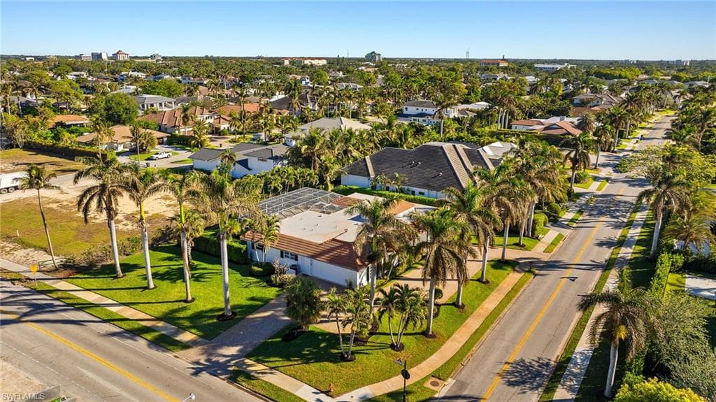 503 Neapolitan Way, Naples, FL 34103-38