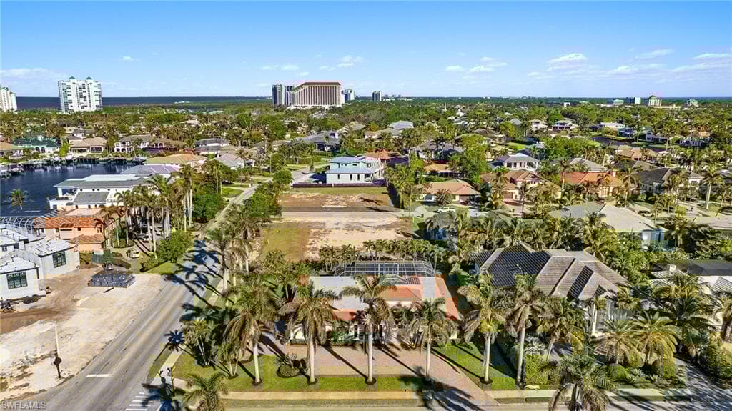 503 Neapolitan Way, Naples, FL 34103-40