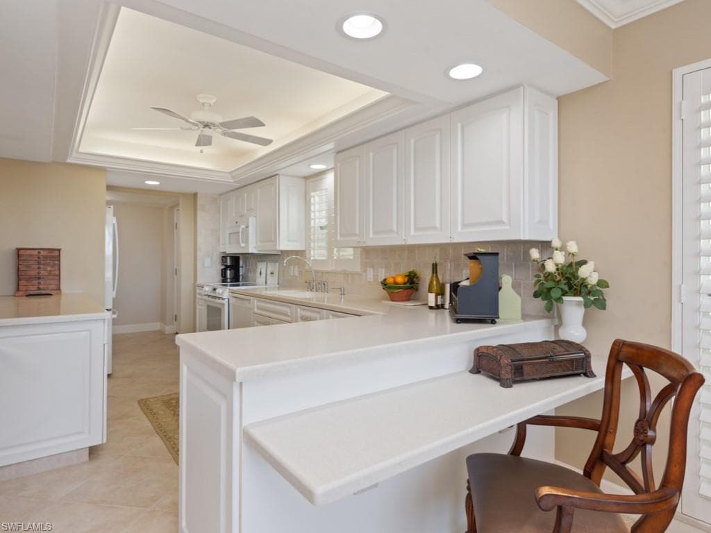 848 Collier Ct 305, Marco Island, FL 34145-9