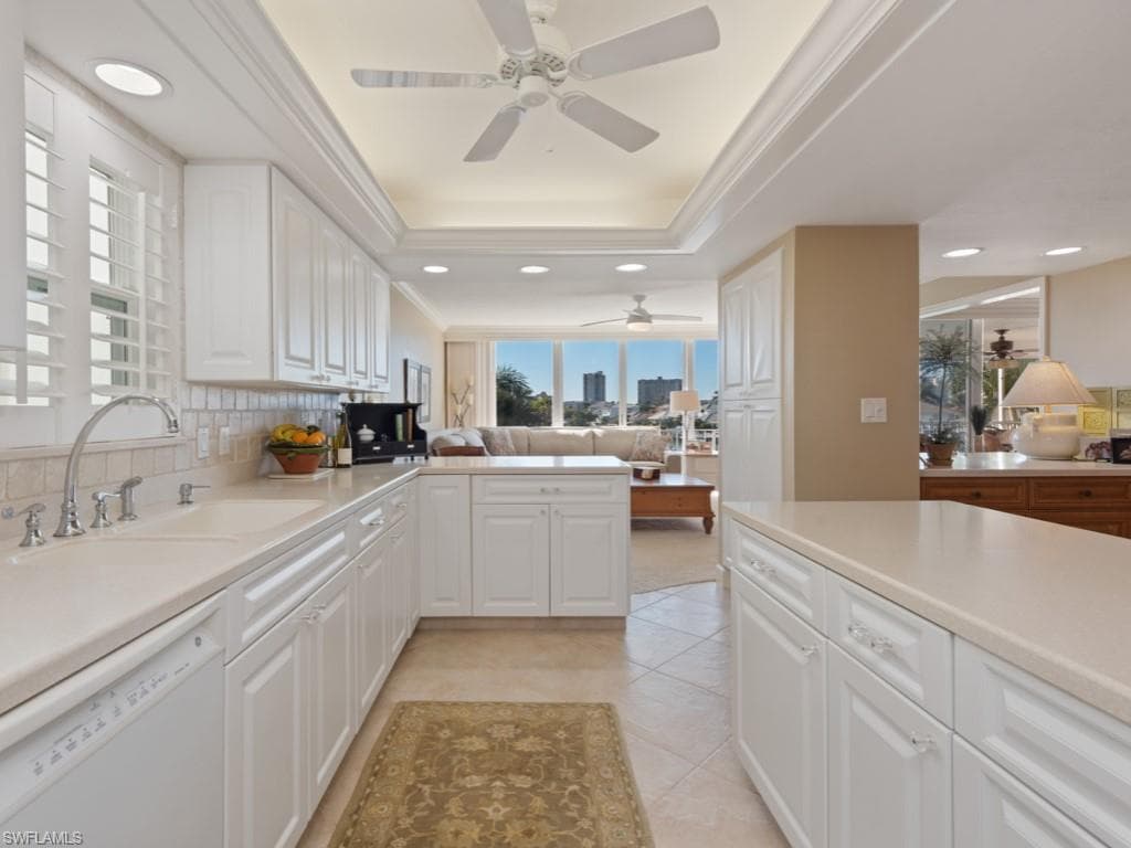 848 Collier Ct 305, Marco Island, FL 34145-15