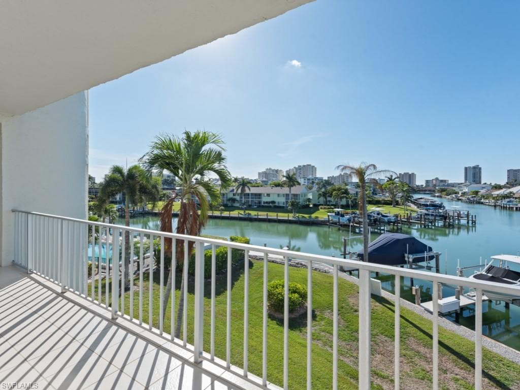 848 Collier Ct 305, Marco Island, FL 34145-26