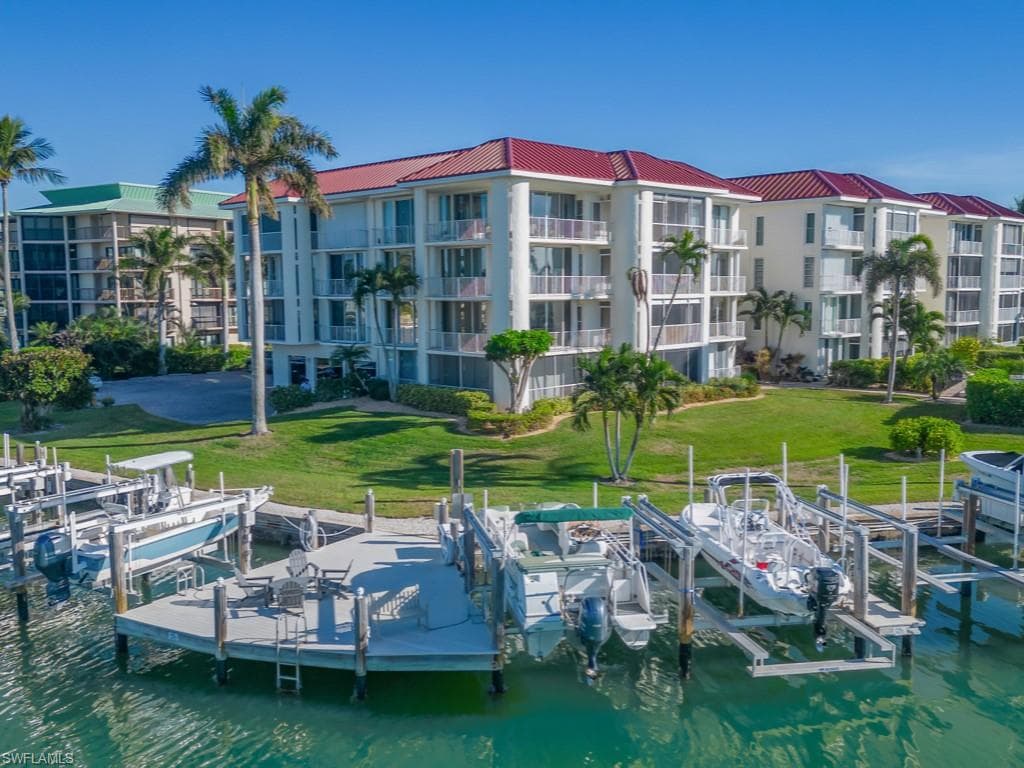 848 Collier Ct 305, Marco Island, FL 34145-2