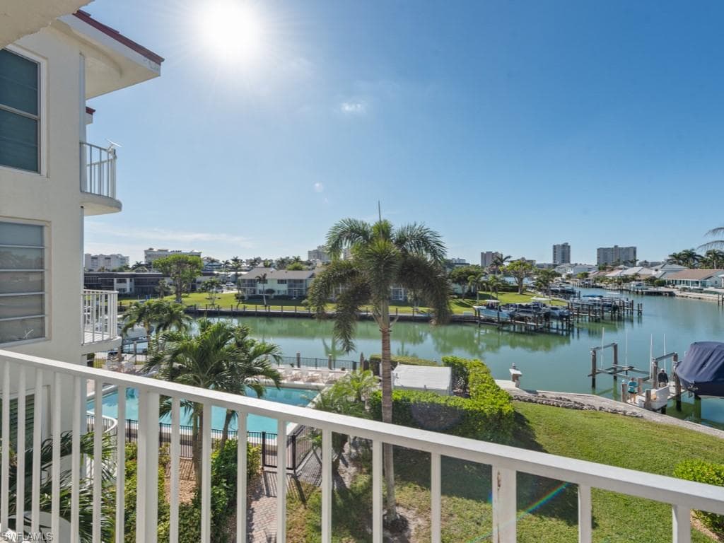 848 Collier Ct 305, Marco Island, FL 34145-32