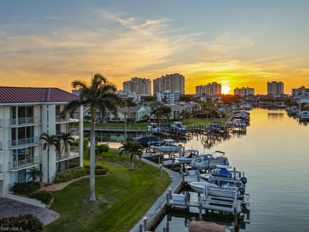 848 Collier Ct 305, Marco Island, FL 34145-34