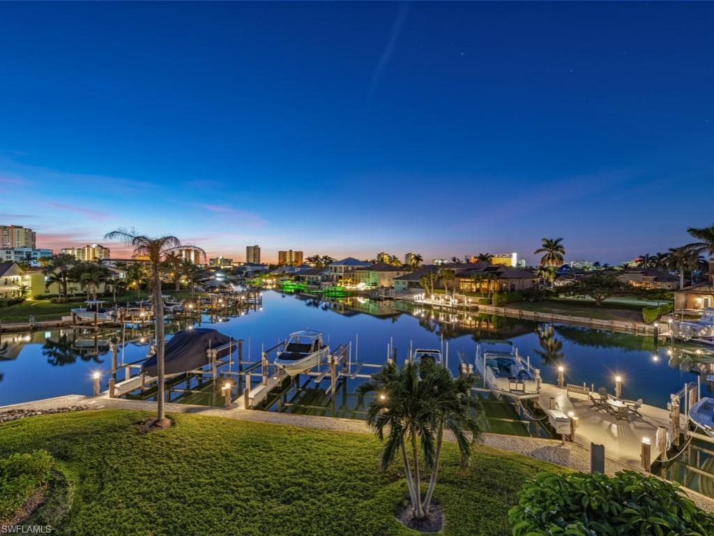 848 Collier Ct 305, Marco Island, FL 34145-39