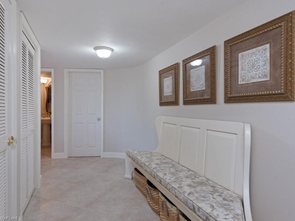 848 Collier Ct 305, Marco Island, FL 34145-4