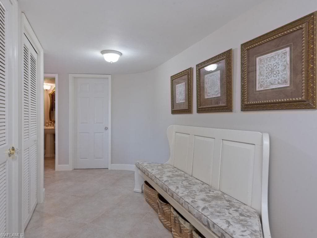 848 Collier Ct 305, Marco Island, FL 34145-5