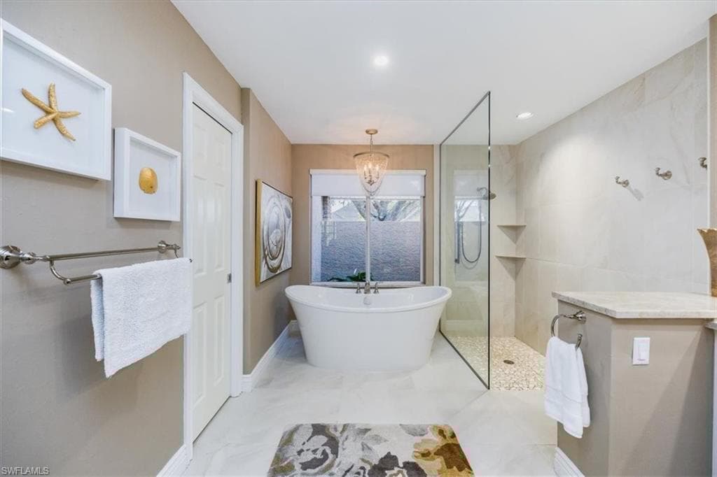 807 Turkey Oak Ln, Naples, FL 34108-12