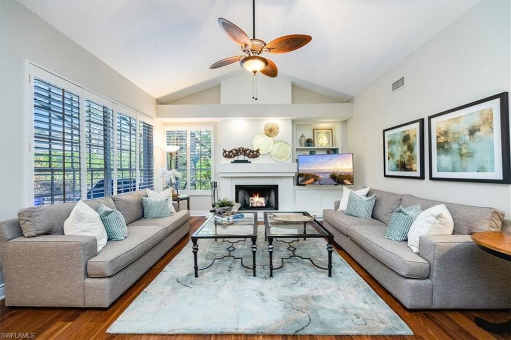 807 Turkey Oak Ln, Naples, FL 34108-1