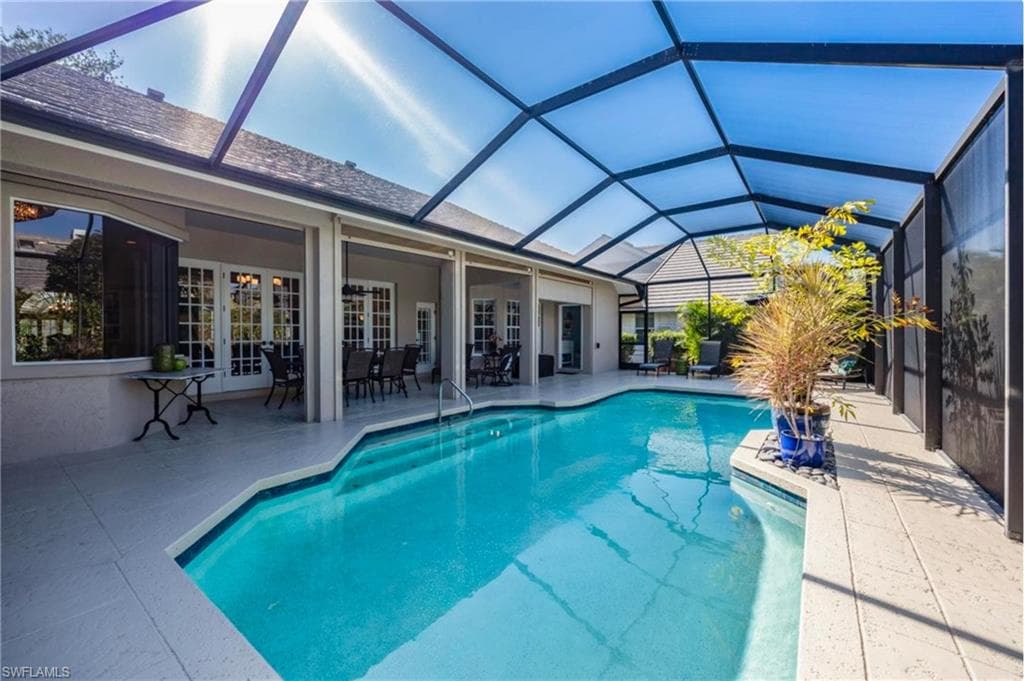 807 Turkey Oak Ln, Naples, FL 34108-19