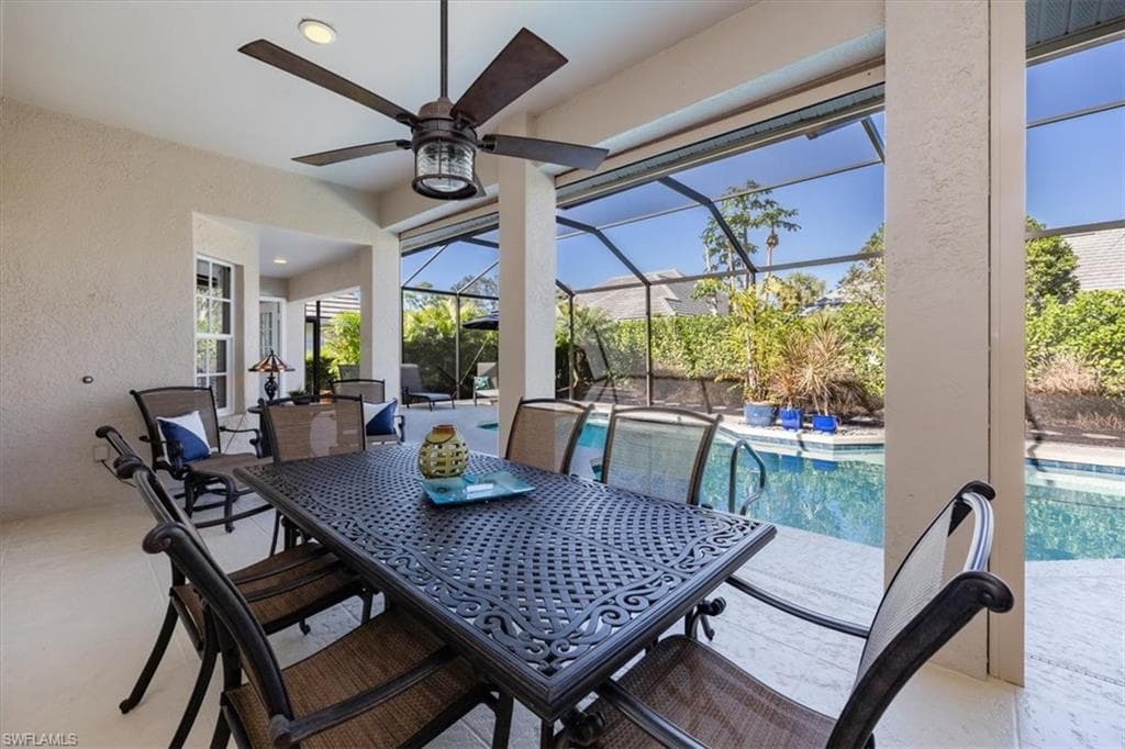 807 Turkey Oak Ln, Naples, FL 34108-20