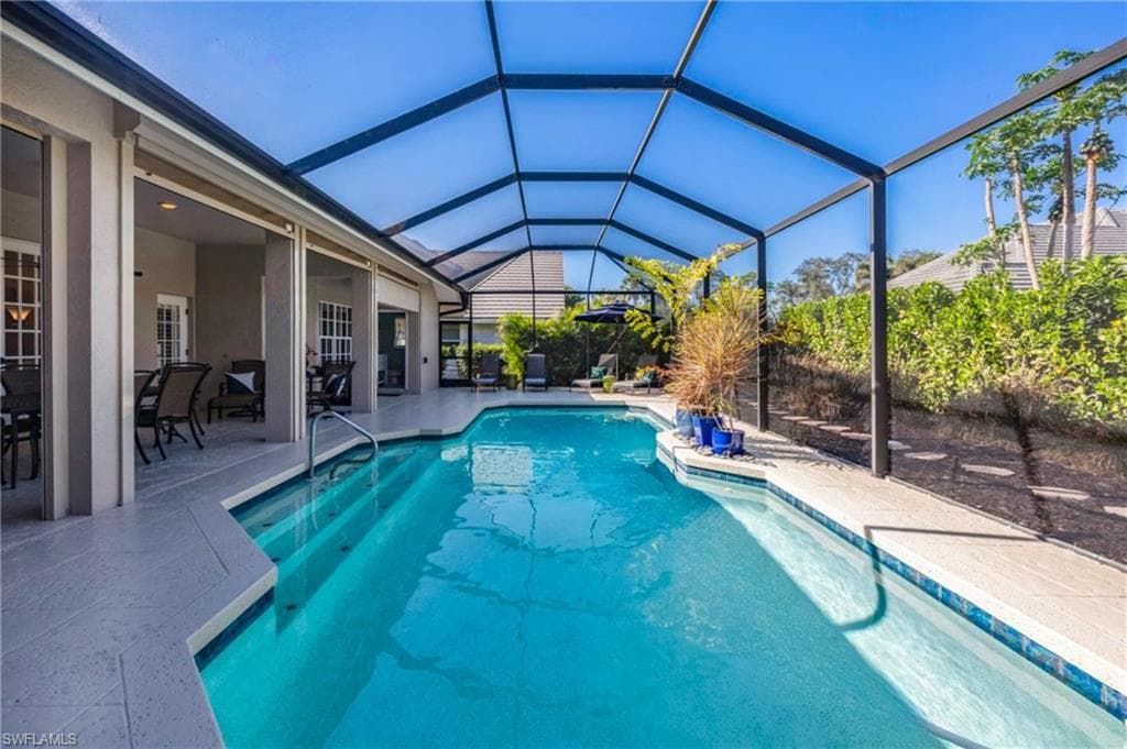 807 Turkey Oak Ln, Naples, FL 34108-22