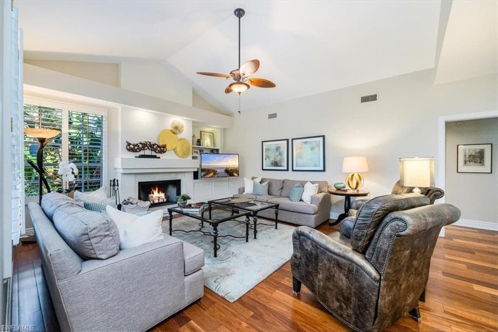 807 Turkey Oak Ln, Naples, FL 34108-3