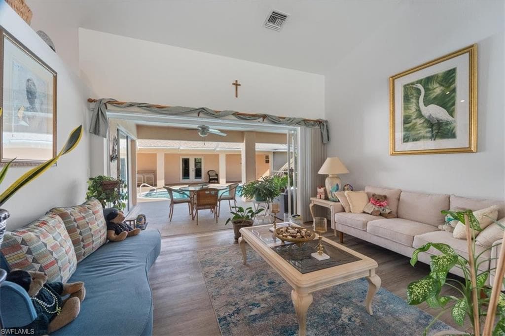 590 6th St NE, Naples, FL 34120-9