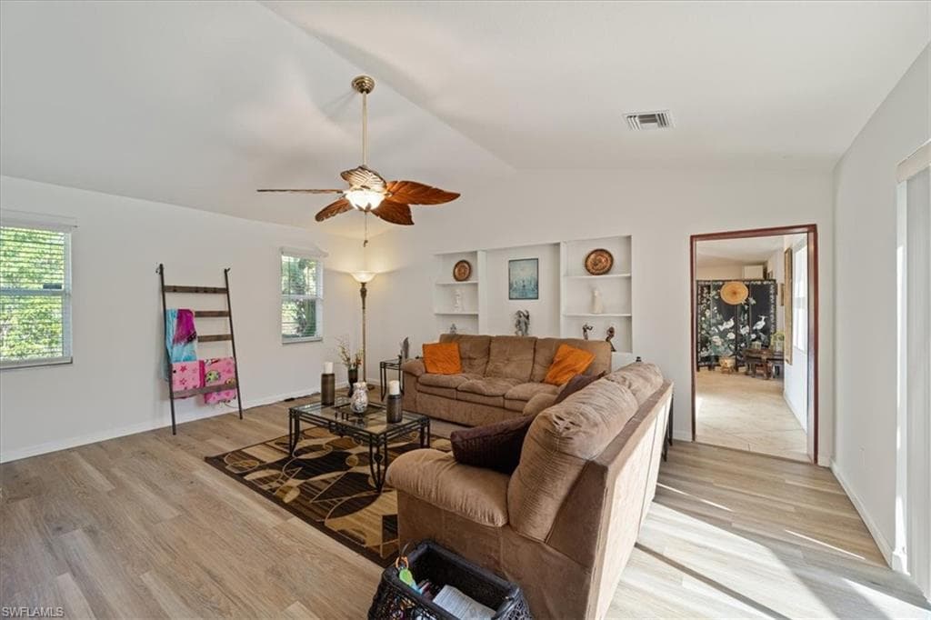 590 6th St NE, Naples, FL 34120-13