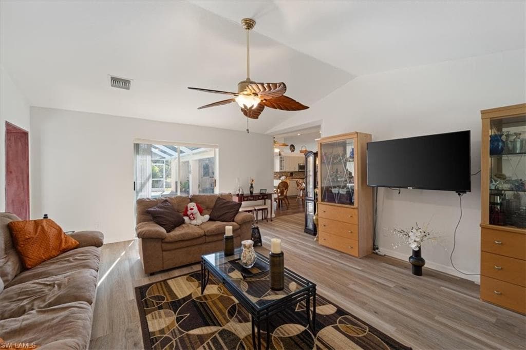 590 6th St NE, Naples, FL 34120-14