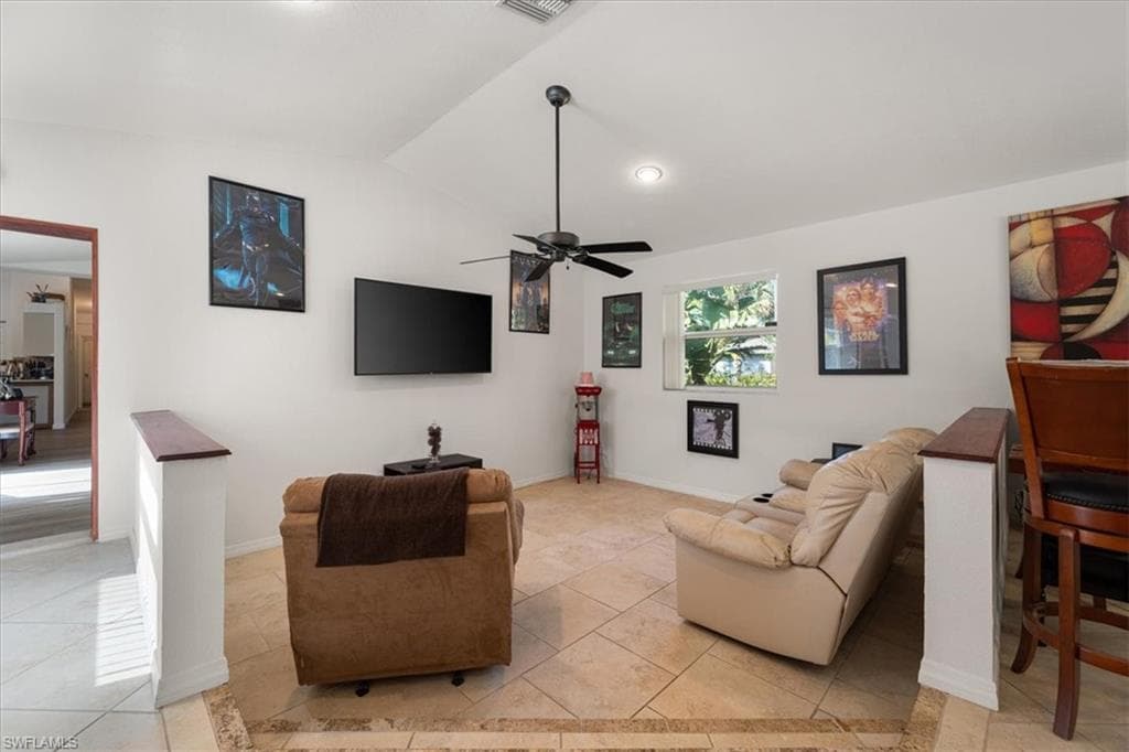 590 6th St NE, Naples, FL 34120-16