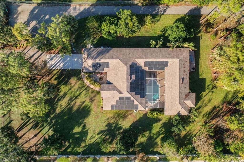 590 6th St NE, Naples, FL 34120-47