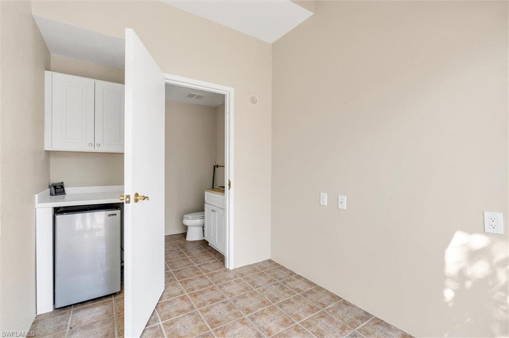 7117 Pelican Bay Blvd Ph-16, Naples, FL 34108-43