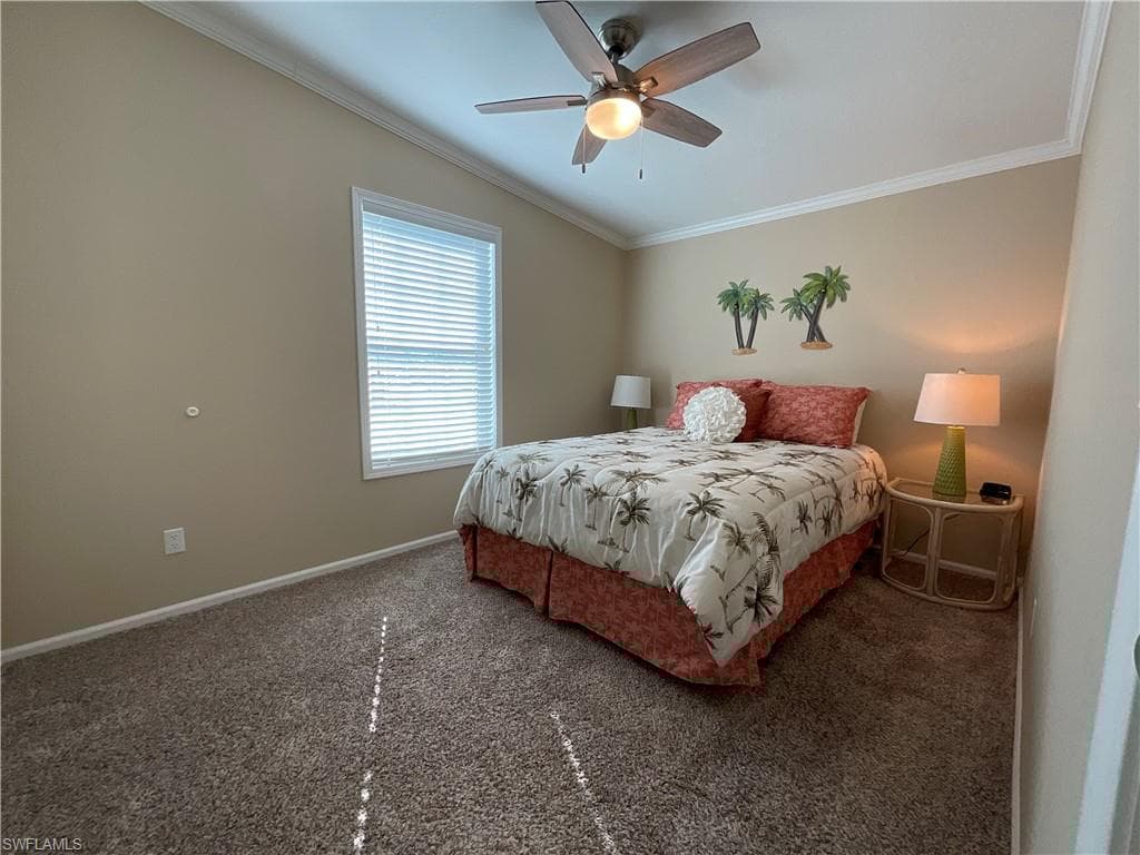 423 Palm Dr 313, Naples, FL 34114-10