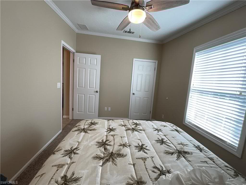 423 Palm Dr 313, Naples, FL 34114-11
