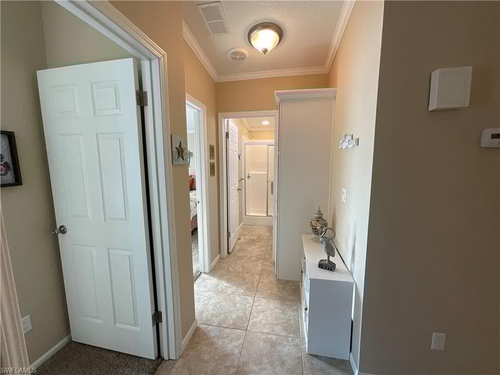423 Palm Dr 313, Naples, FL 34114-14