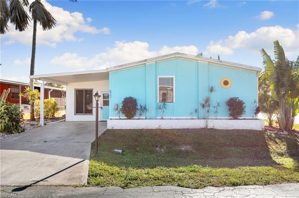 245 Grosbeak Ln, Naples, FL 34114-24
