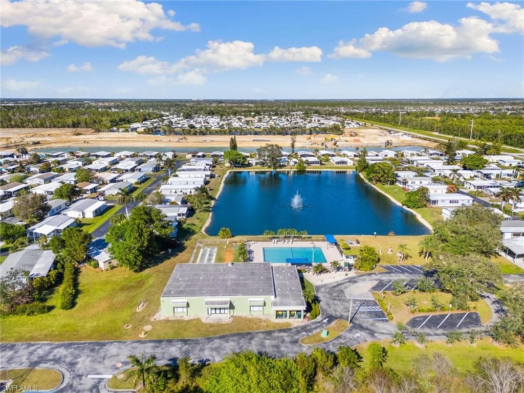 245 Grosbeak Ln, Naples, FL 34114-29