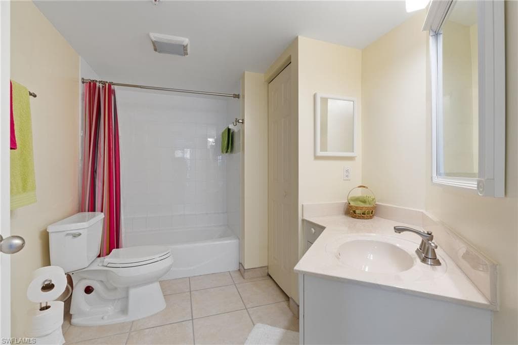 1020 Collier Blvd 101, Marco Island, FL 34145-10