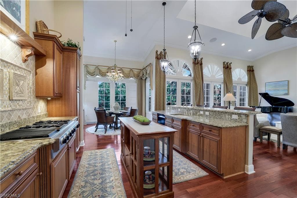 940 Sea Oats Ct, Marco Island, FL 34145-10