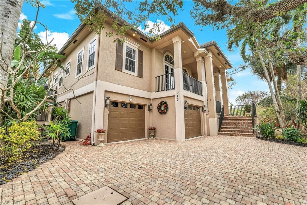 940 Sea Oats Ct, Marco Island, FL 34145-6