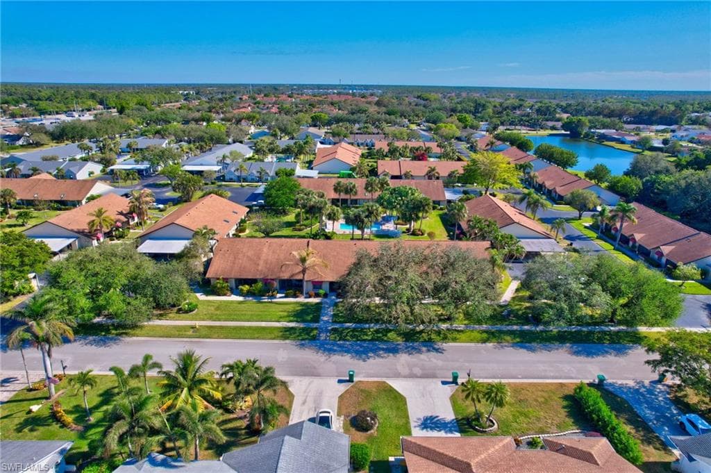 10744 Regent Cir 804, Naples, FL 34109-9