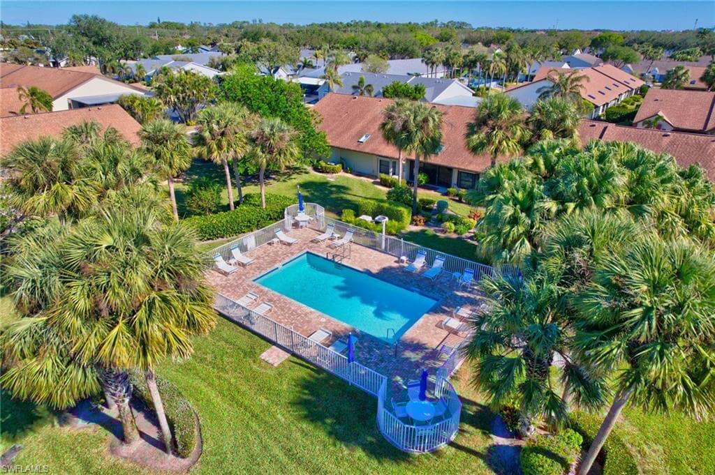 10744 Regent Cir 804, Naples, FL 34109-10