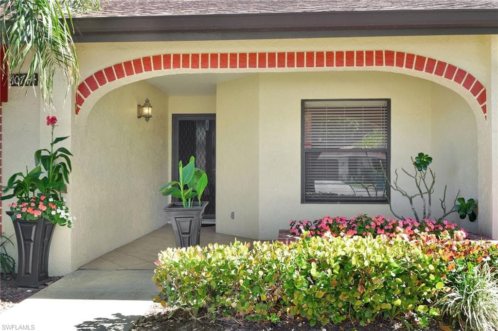 10744 Regent Cir 804, Naples, FL 34109-26