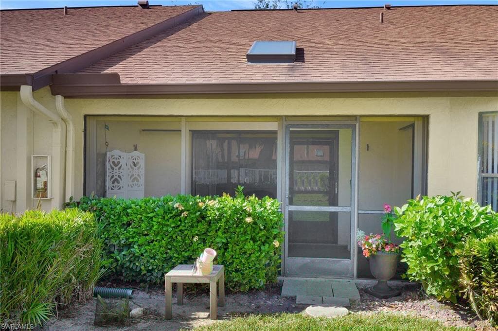 10744 Regent Cir 804, Naples, FL 34109-27
