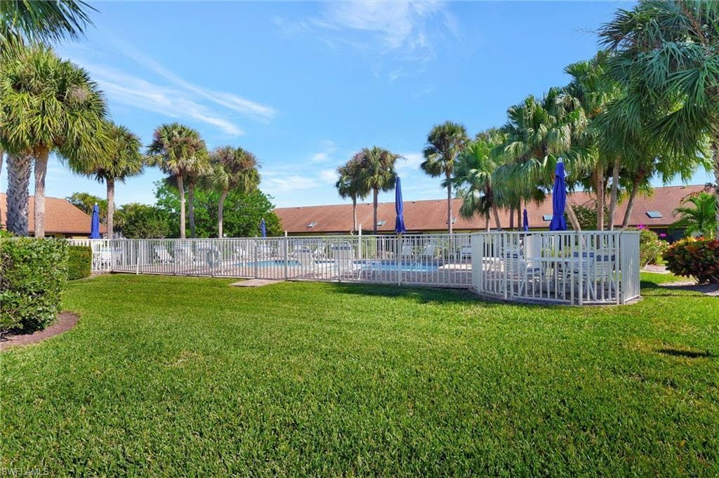 10744 Regent Cir 804, Naples, FL 34109-28