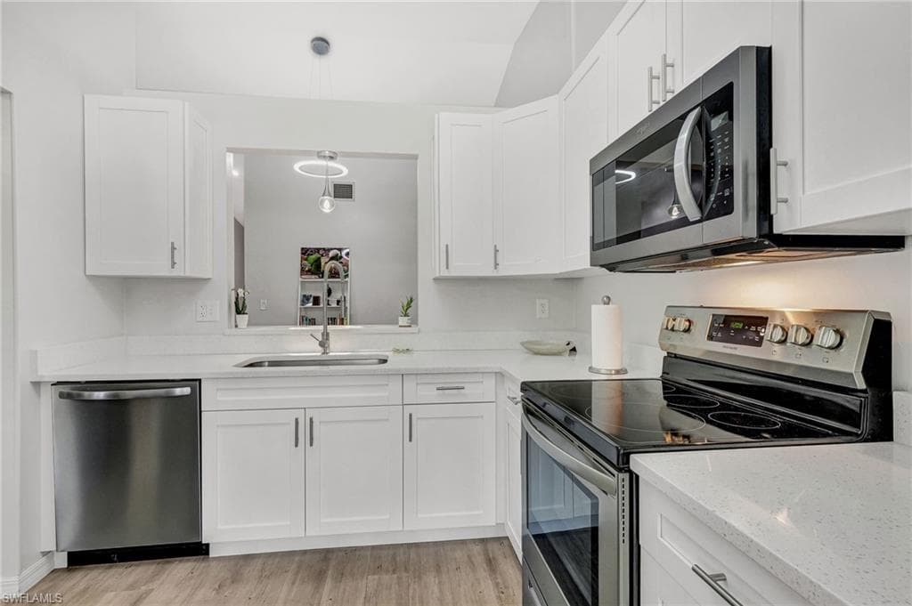 10744 Regent Cir 804, Naples, FL 34109-6