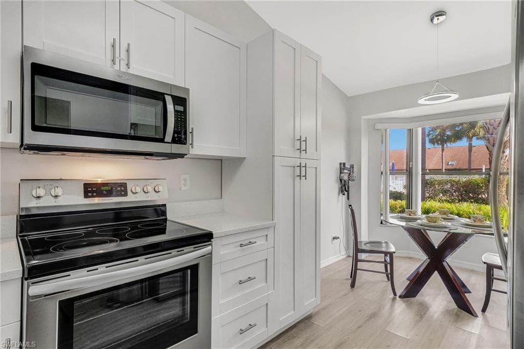 10744 Regent Cir 804, Naples, FL 34109-7