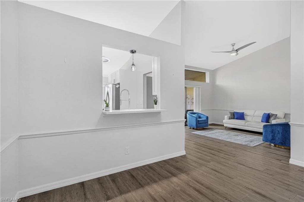 10744 Regent Cir 804, Naples, FL 34109-8