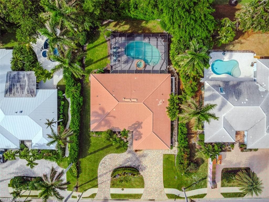 725 Old Trail Dr, Naples, FL 34103-13