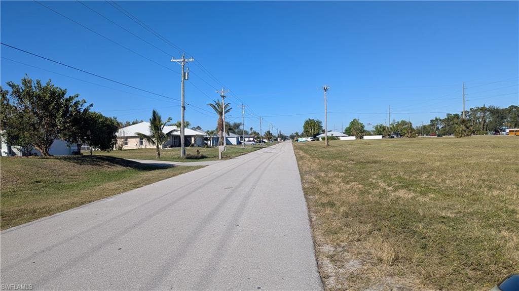 1420 Santa Barbara Pl, Cape Coral, FL 33991-7