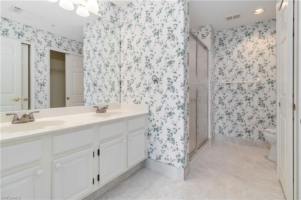 201 Arbor Lake Dr 204, Naples, FL 34110-21