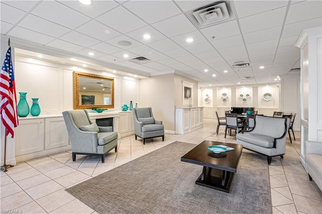 201 Arbor Lake Dr 204, Naples, FL 34110-28